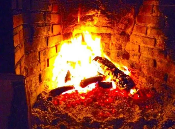 Отель Mountain Rose & Restaurant 2*