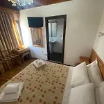 Mountain Rose & Restaurant Педулас