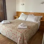 Mountain Rose & Restaurant Отель 2*