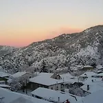 Mountain Rose & Restaurant Отель