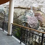 Mountain Rose & Restaurant Педулас