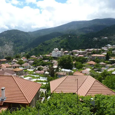 Mountain Rose & Restaurant 2* Pedhoulas