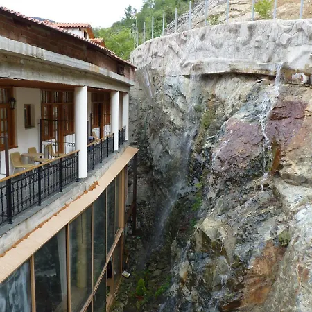 Отель Mountain Rose & Restaurant