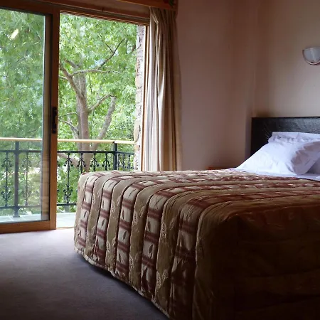 Отель Mountain Rose & Restaurant 2*