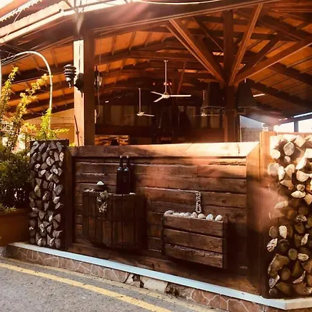 Mountain Rose & Restaurant Hotel Pedhoulas