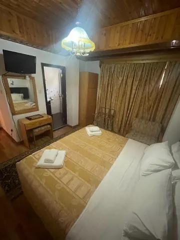 Hotel Mountain Rose & Restaurant 2*