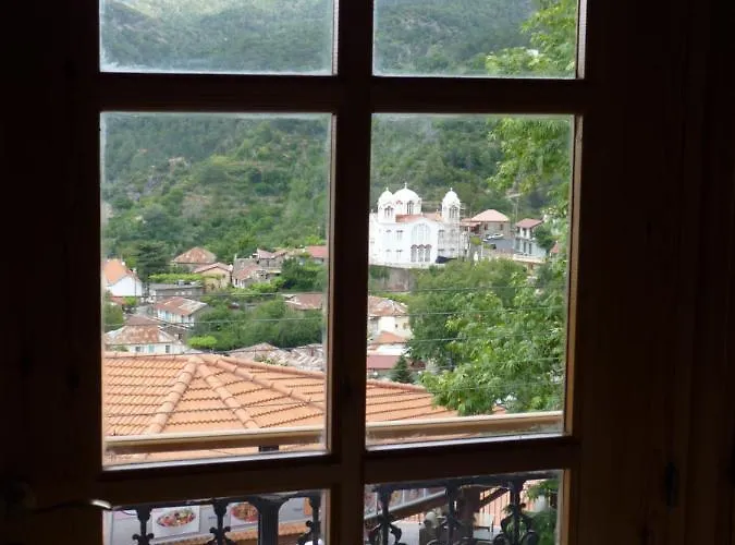 Mountain Rose & Restaurant Hotel 2*