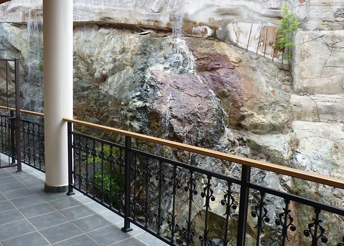 Hotel Mountain Rose & Restaurant