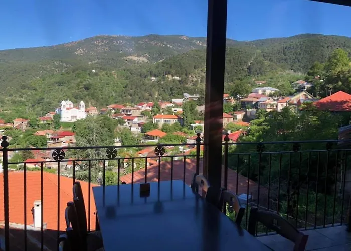 Mountain Rose & Restaurant 2* Pedhoulas