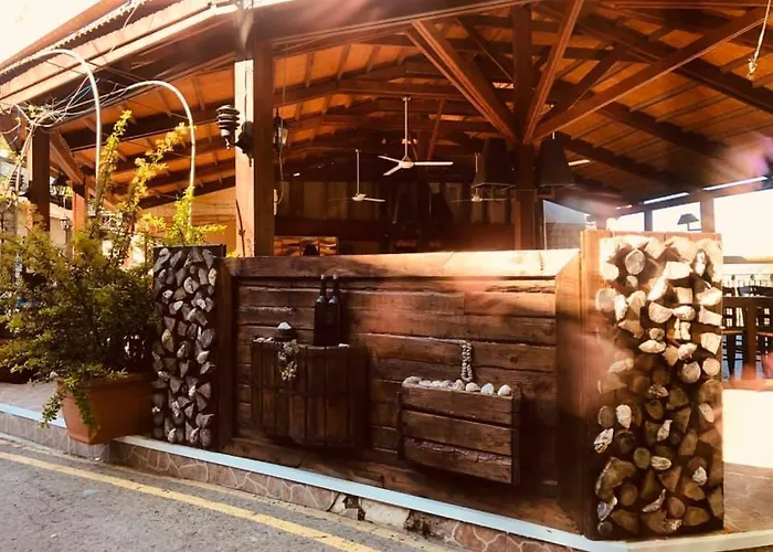 Mountain Rose & Restaurant Hotel Pedhoulas